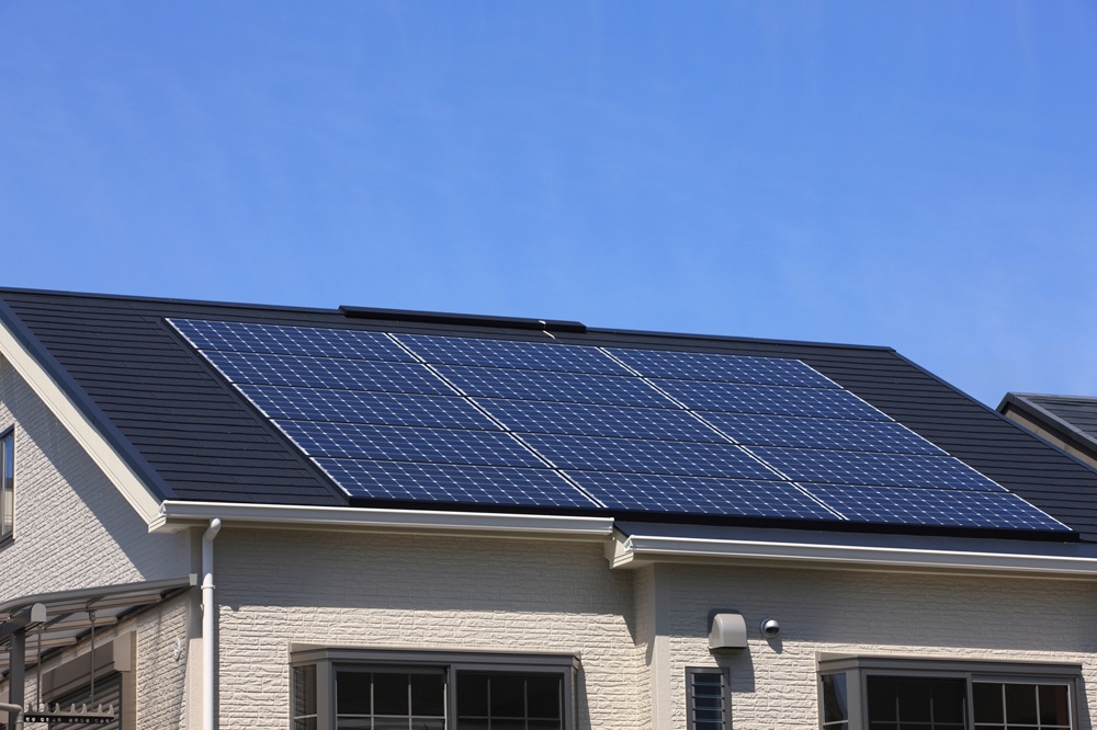 新築住宅に太陽光発電と蓄電池を導入するメリットとデメリット